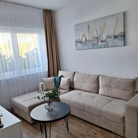 Апартаменты Seaesta Dino Трогир